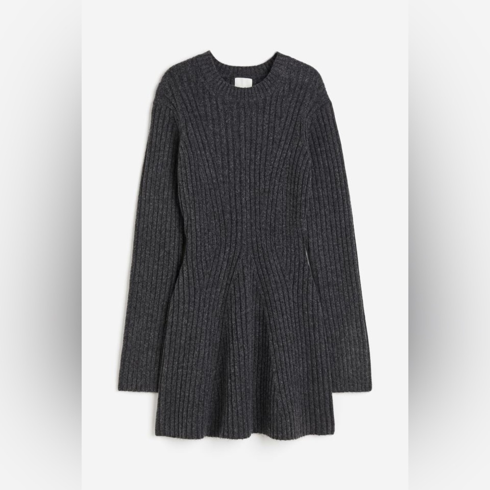 H&M Fitted Sweater Dress